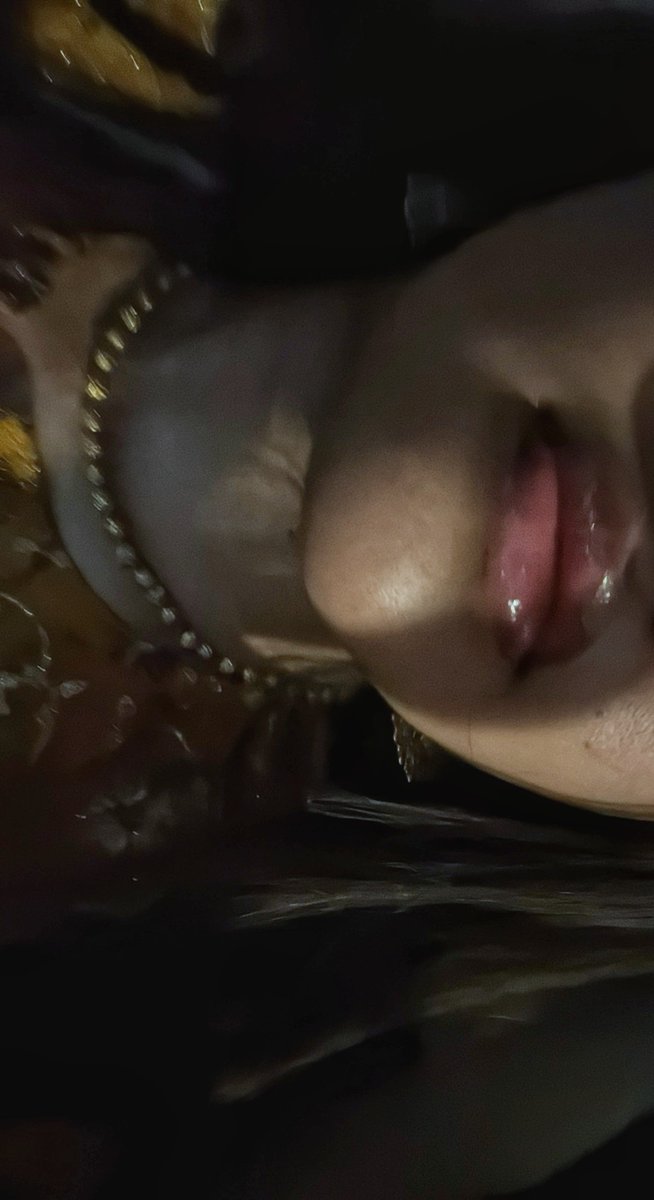 JasonFaceOG's tweet photo. This is what natural beauty looks like! 
Effortlessly sublime! 
Bow to  @raynasqueendom 

Tilt your phone to witness and lose your mind 🌀🌀 https://t.co/AZRr3X0vpL