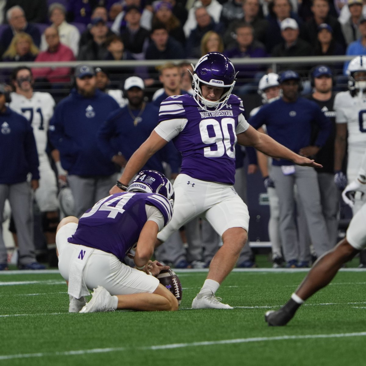 JacobPavs's tweet photo. Northwestern K Jackson Kleather scored the first points in New Ryan Field history with a 50-yard FG.

It was NU's first 50+ yard FG since David Wasielewski hit a 51-yarder at Air Force in 2002, and the longest in Evanston since Brian Gowins' 50-yard FG against Iowa in 1995. https://t.co/TvLGBFBi3W