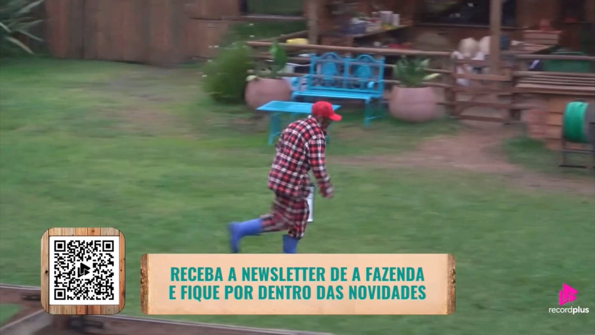 A man in a red cap and plaid shirt runs across grass in what appears to be "A Fazenda," with a Portuguese banner promoting the show's newsletter and a QR code.