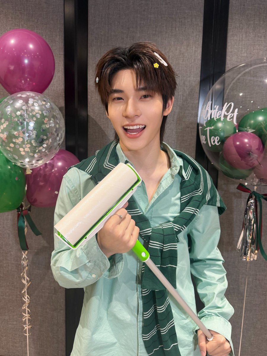 DomundiTV's tweet photo. ขอขอบคุณ @BetterHomeTH ที่ให้เกียรติ “ตี๋ตี๋” @twnpich ได้มาร่วม Live พูดคุยและทำกิจกรรมสนุก ๆ ในวันนี้นะคะ 🥰

ขอขอบคุณแฟน ๆ ทุกคนที่มาเจอกัน รวมถึงแฟน ๆ ที่ติดตามรับชม Live และส่งกำลังใจมาให้ตี๋ตี๋ด้วยนะคะ 🫶🏻✨️

SCOTCH-BRITE PET COLLECTION
#ScotchBritePetxTeeTee https://t.co/CiMjUixven