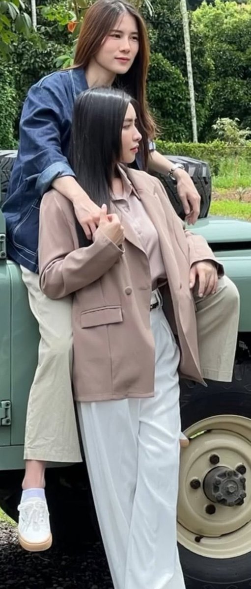 ElClub4AM's tweet photo. REMAIN THE SERIES inicia su fase de producción!

Después de una larga espera, la serie protagonizada por Anda y Lookkaew y que tendrá como pareja secundaria a Noon y Praewa, al parecer comienza a ver la luz.

#สิ่งที่เหลืออยู่ 
#RemainTheSeries https://t.co/bGBxCnT4F5