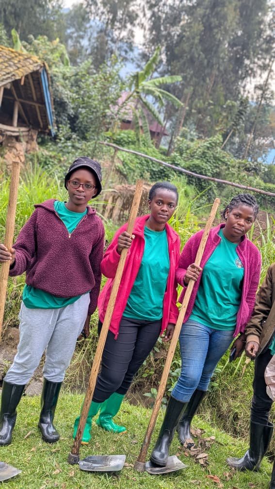 CelineNiyo48494's tweet photo. Strong women, strong farms, strong communities, and strong future.
#WomenInAgriculture
#AgriTech
#FoodSecurity https://t.co/FSN2iRYveB