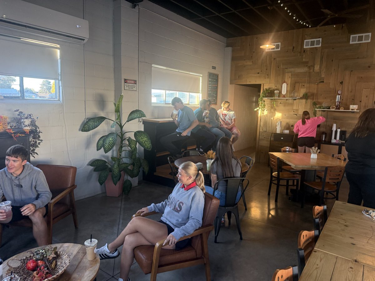 prof_Brad's tweet photo. Such an awesome Coffee with the College this morning in Sublette!! I was able to visit with several community members, school staff, and some awesome students who are Saints!! #GoodToBeGreen #GoSaints https://t.co/8RTPtj1brI