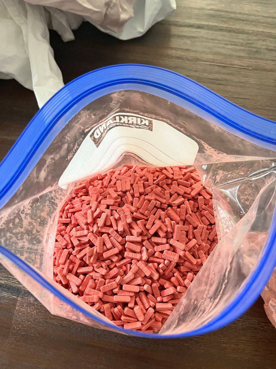 chiyamonster's tweet photo. Red devil alprazolam 5MG bars (rare and limit quantity) https://t.co/5k5MiwqUzW