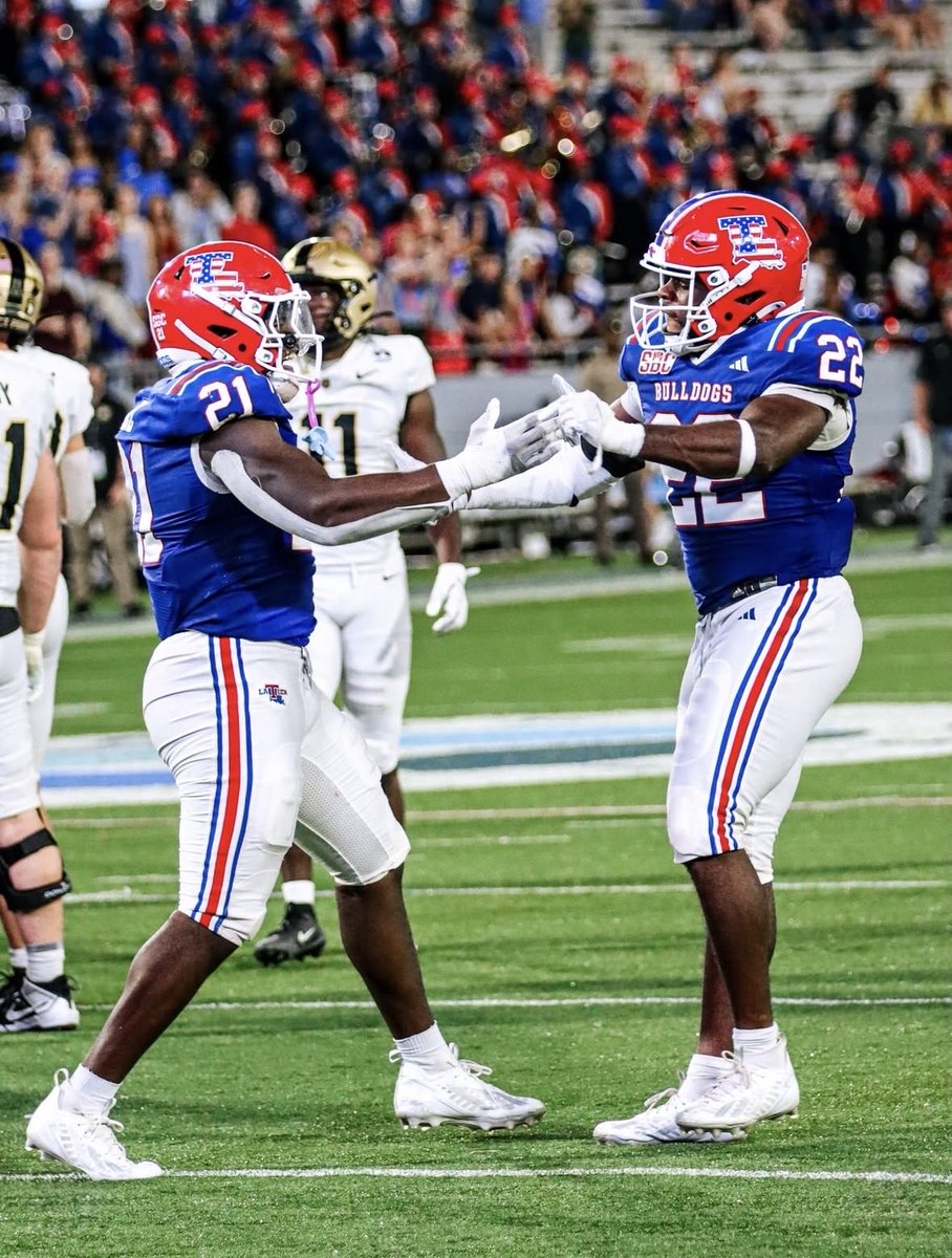 jordansportsgrp's tweet photo. The JSG family was making noise in week 5! 💥 https://t.co/XvM4BQ7gv9