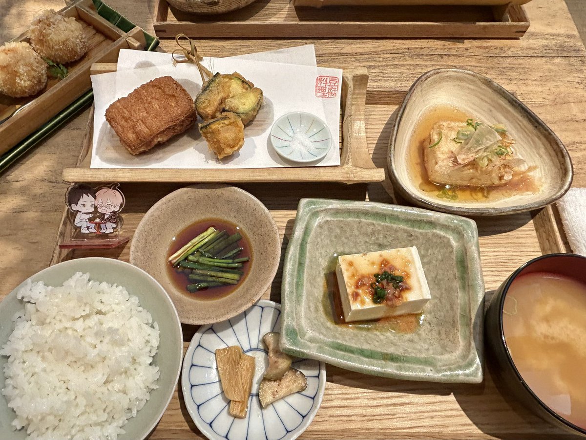 yo_shitsuchi_2's tweet photo. 一仁くん
お誕生日おめでとう🎉

夏川くんと2人で美味しいごはんいっぱい食べてね😋

#宮田トヲル(@twrmyt) 先生
#彼のいる生活 https://t.co/S69ceJWSbY