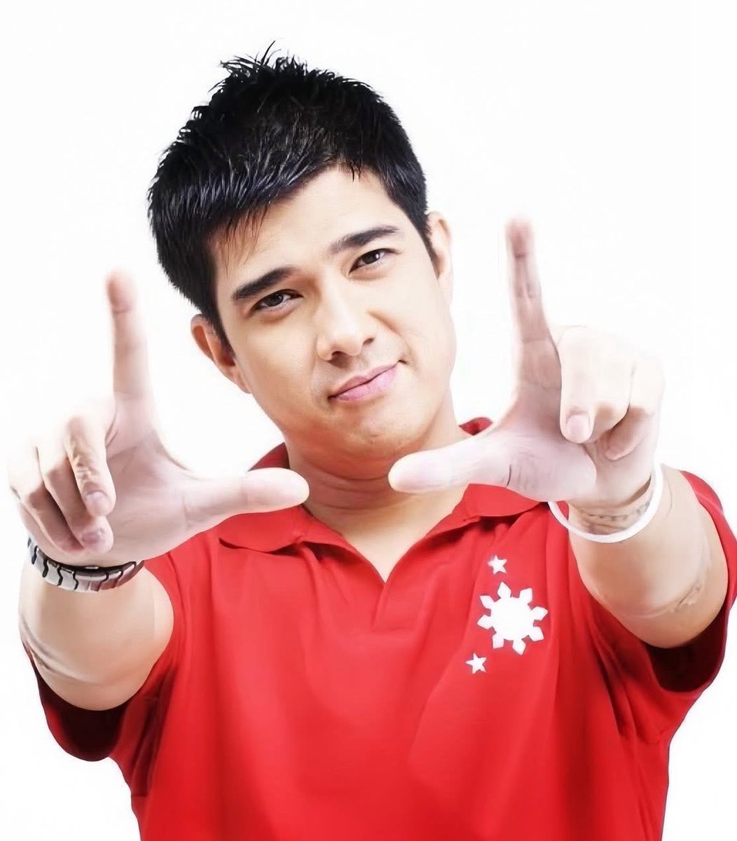 allchartsPH's tweet photo. #2ndFilipinoMusicAwards #FMAs Tribute Award: Francis Magalona https://t.co/gcTaALETt3