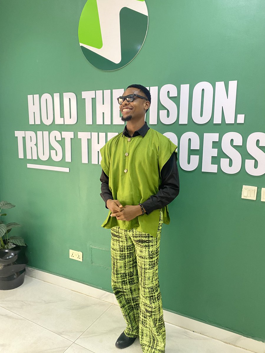 LastBorn_VI's tweet photo. How I turned up for Day 1/2 of Customer Service Week at Open Space Finance. 😎💼 @Openspace_AI https://t.co/X64JWvUuy7