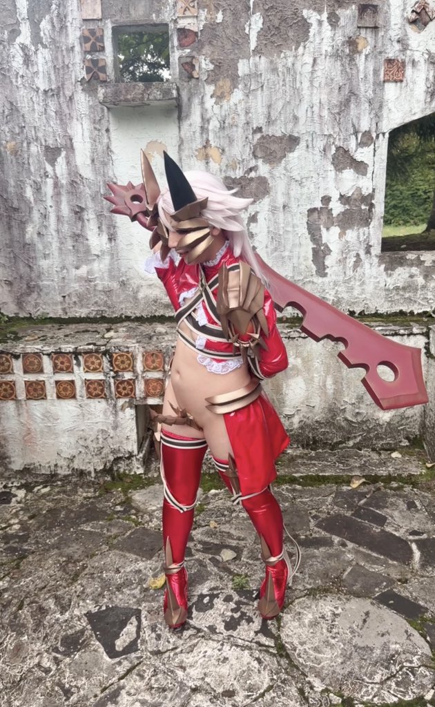 comonun's tweet photo. 令和だよ今
まさかのだよ
ついにだよ
念願だよ！

自撮り撮った気でいたけどまともなのあんまりなかったから動画の切り抜きで🙏🏻
写真はめっちゃ綺麗に撮ってもろた💃💃💃

冬コミお楽しみに💃 https://t.co/J29yS7gYu7