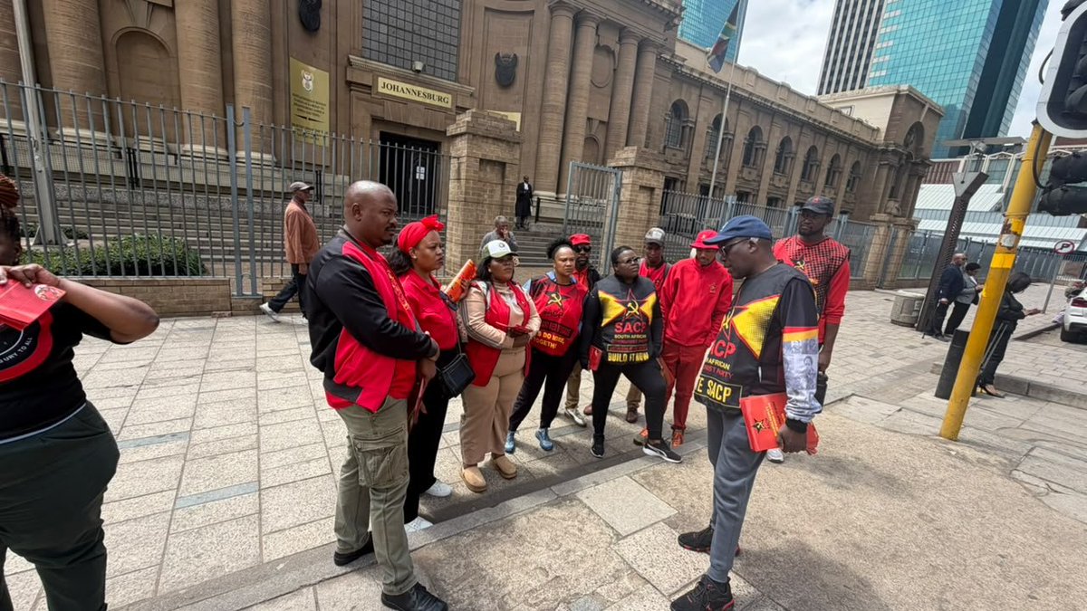 SACP1921's tweet photo. SACP activists near the High Court in Johannesburg engaging the working class, spreading the message of the Party and raising working-class consciousness towards the local government elections. #VoteSACP #VoteSACP2026 #IamVotingSACP #LGE2026 
--
6 October 2026 https://t.co/L5SZkxVl4F