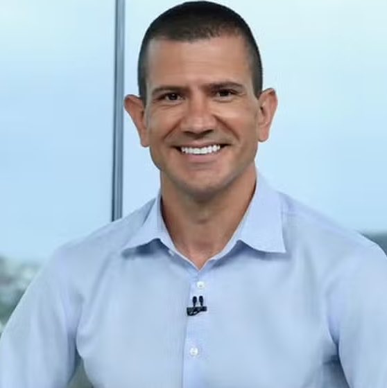 stagepopbr's tweet photo. Douglas Ruas (PL), candidato ao governo do Rio, criticou gastos públicos em grandes eventos: “Não vai ter dinheiro para show de Madonna”.

O investimento da Prefeitura no show foi de R$ 10 milhões, mas o evento trouxe um retorno de mais de R$ 300 milhões para a economia carioca, impulsionando o comércio, a hotelaria e o turismo da cidade.
