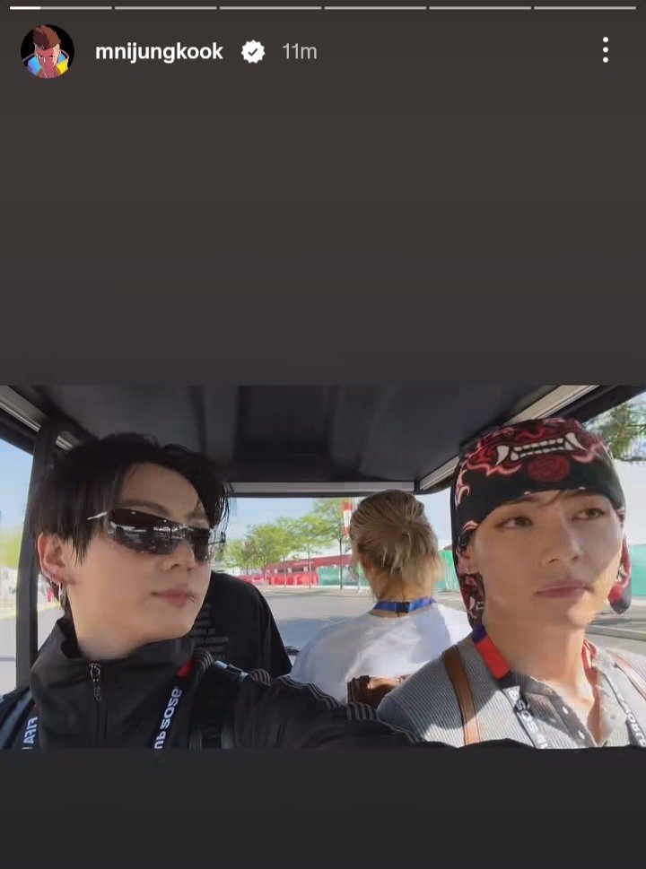 WHYN0TKTH's tweet photo. that's a grown ass man?!?!!?! funny how that man can post th in his accs in peace but th cant do the same without being harassed. always the only one who's safe in simple and such a non issue things like this. https://t.co/O6vdJ7SNfw