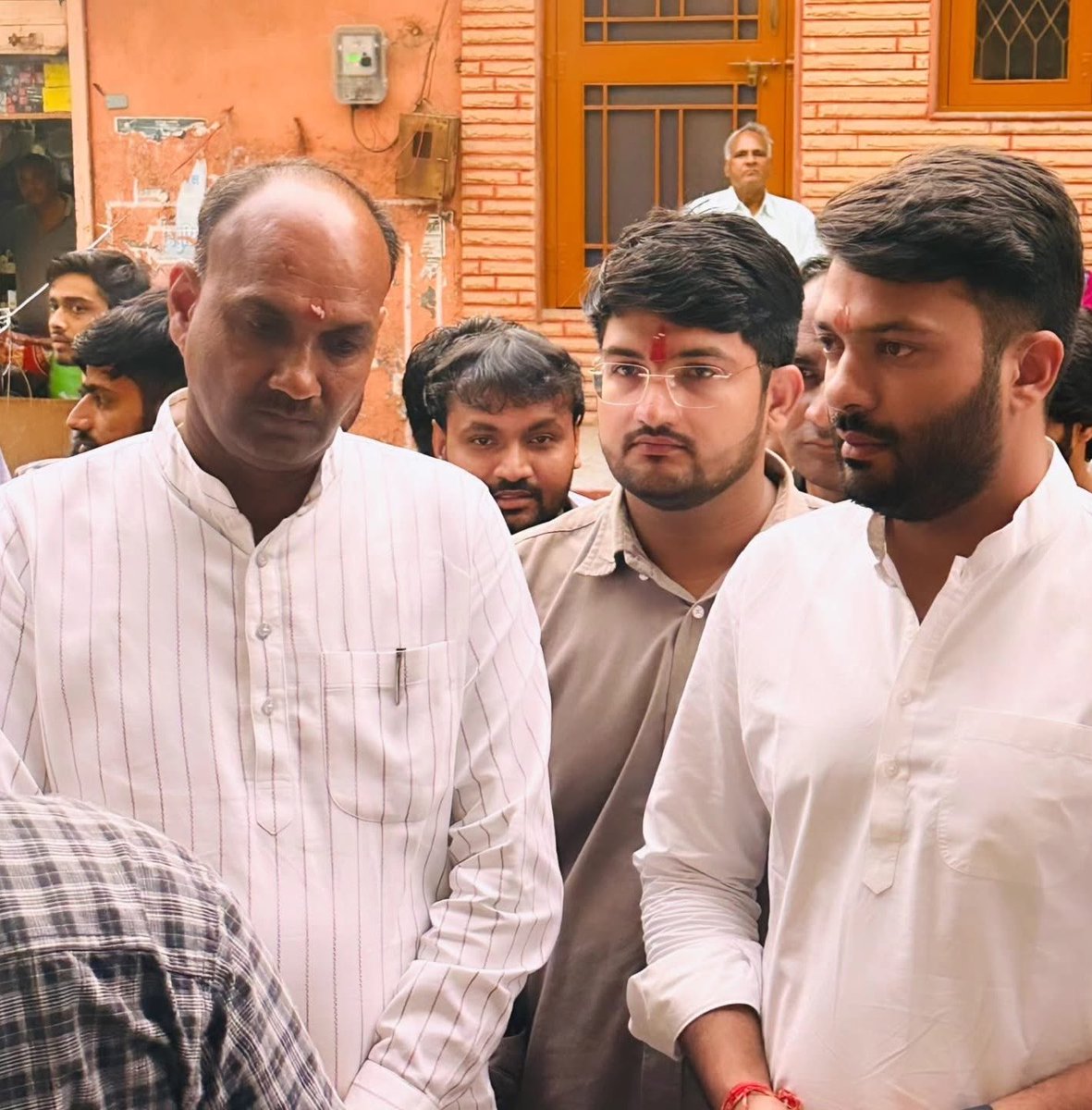 sandeepgurjar_'s tweet photo. खानपुर-बकानी (झालावाड़ ) के लोकप्रिय विधायक बड़े भाई साहब श्री सुरेश जी गुर्जर को जन्मदिन कि हार्दिक बधाई एवं शुभकामनाएं

भगवान से आपके उत्तम स्वास्थ्य एवं दीर्घायु जीवन की कामना करता हूँ। https://t.co/kF9SKOLSdI