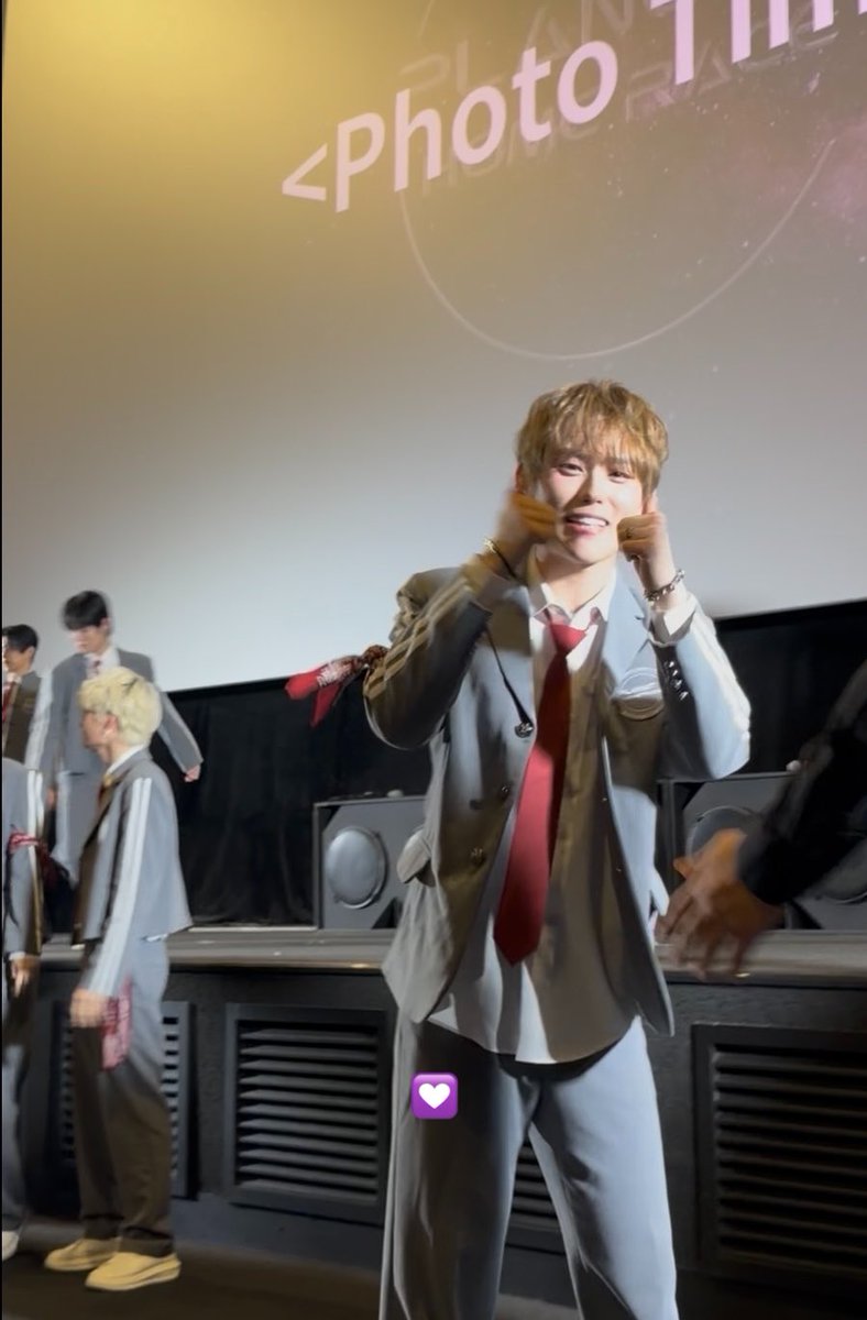 0Chuppi6's tweet photo. 후한원 보고싶어서 상사병 걸리기 전에 만나러 갑니다🥺💟 https://t.co/vdEXC3exG3