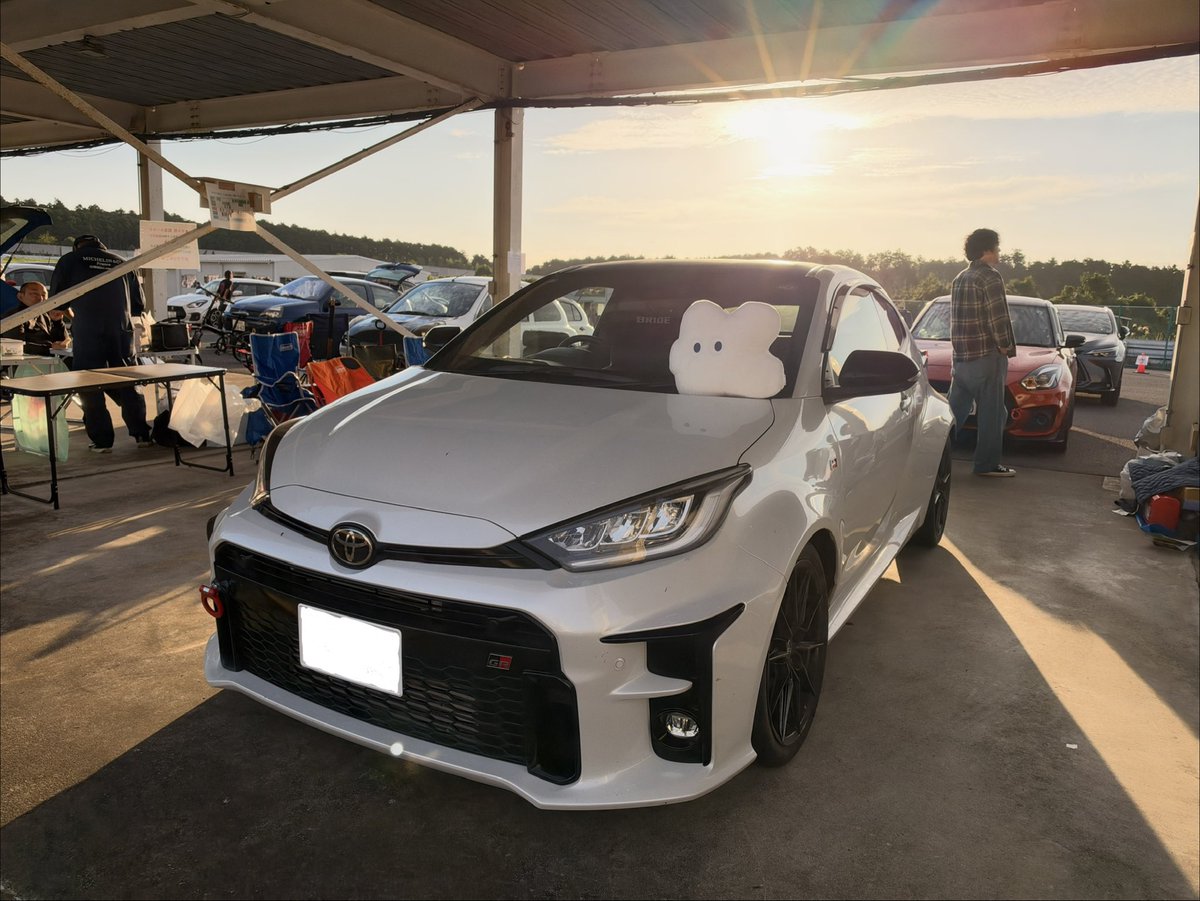 KintoTech_Race's tweet photo. 10/4 第31戦マル耐 袖ヶ浦フォレストレースウェイに参戦してきました。
2チームで参加!!
今回は念願の総合1位を獲得しました🏅

#KINTO #KINTOテクノロジーズ #自動車部 https://t.co/WED30MTvDg
