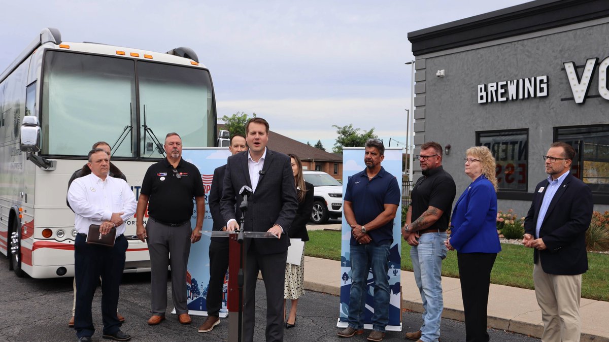 USChamberAction's tweet photo. The #FreeEnterpriseExpress Opportunity Tour stopped in Toledo, Ohio to endorse Candidate @DerekMerrin for Ohio's Ninth Congressional District. The @USChamber believes Merrin will support policies that drive innovation, grow the economy, and create opportunities for American businesses and workers. 

Read more here: https://t.co/h7RWZ6iXeR