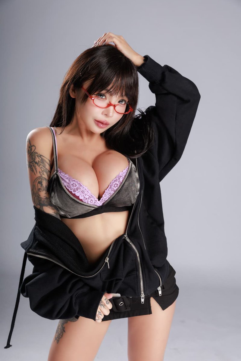 sakuraluvvvv's tweet photo. Anyone looking for cutie gf? https://t.co/O4IqZ9kxh9