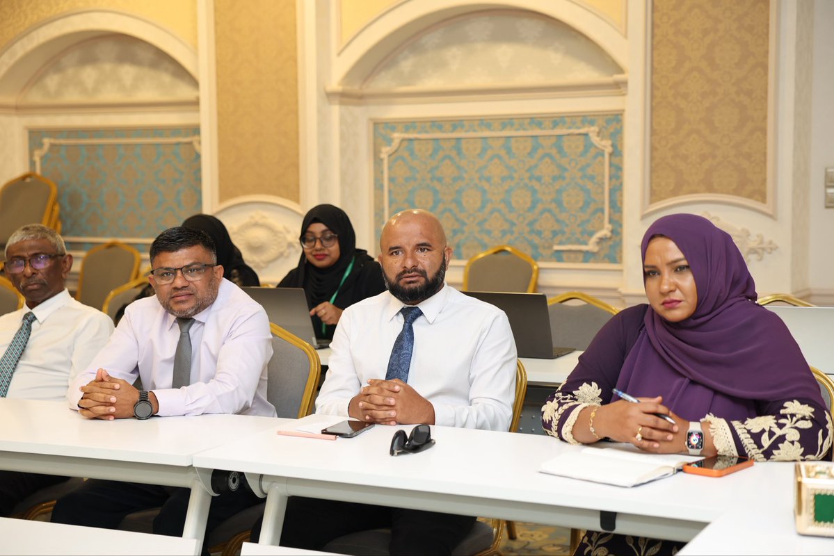 MoHmv's tweet photo. Senior officials from the Ministry of Health, Family and Welfare met with CEOs/DCEOs of the regional hospitals, the Deputy CEO of Dharumavantha Hospital, and doctors from MCGH to strengthen collaboration and support for regional health services.

Discussions focused on improving coordination, sharing specialist expertise, and strengthening hospital capacity to ensure more accessible, quality healthcare closer to communities across the Maldives.

@igmhmv 
@HMH_mv 
@MCGH_MV 
@KRHmv 
@urh_mv 
@drasmhospital 
@GRH_MV 
@aeh_mv