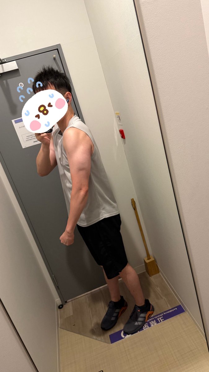 MOKA_KINTORE's tweet photo. 腕💪トレ‼︎

#筋トレ男子
#筋トレ好きと繋がりたい 
#筋トレ垢と繋がりたい
#筋トレ垢 https://t.co/S1GzCGSAxu