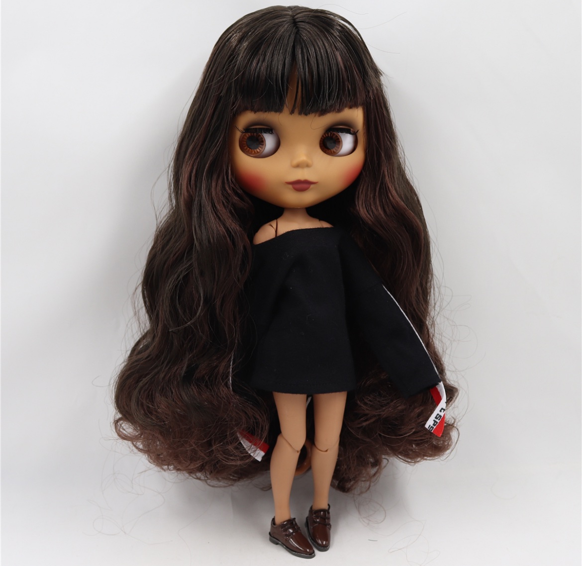 miro_casa4's tweet photo. Aniya and Melanie  literally look blythe dolls omg https://t.co/phezR9ZMed
