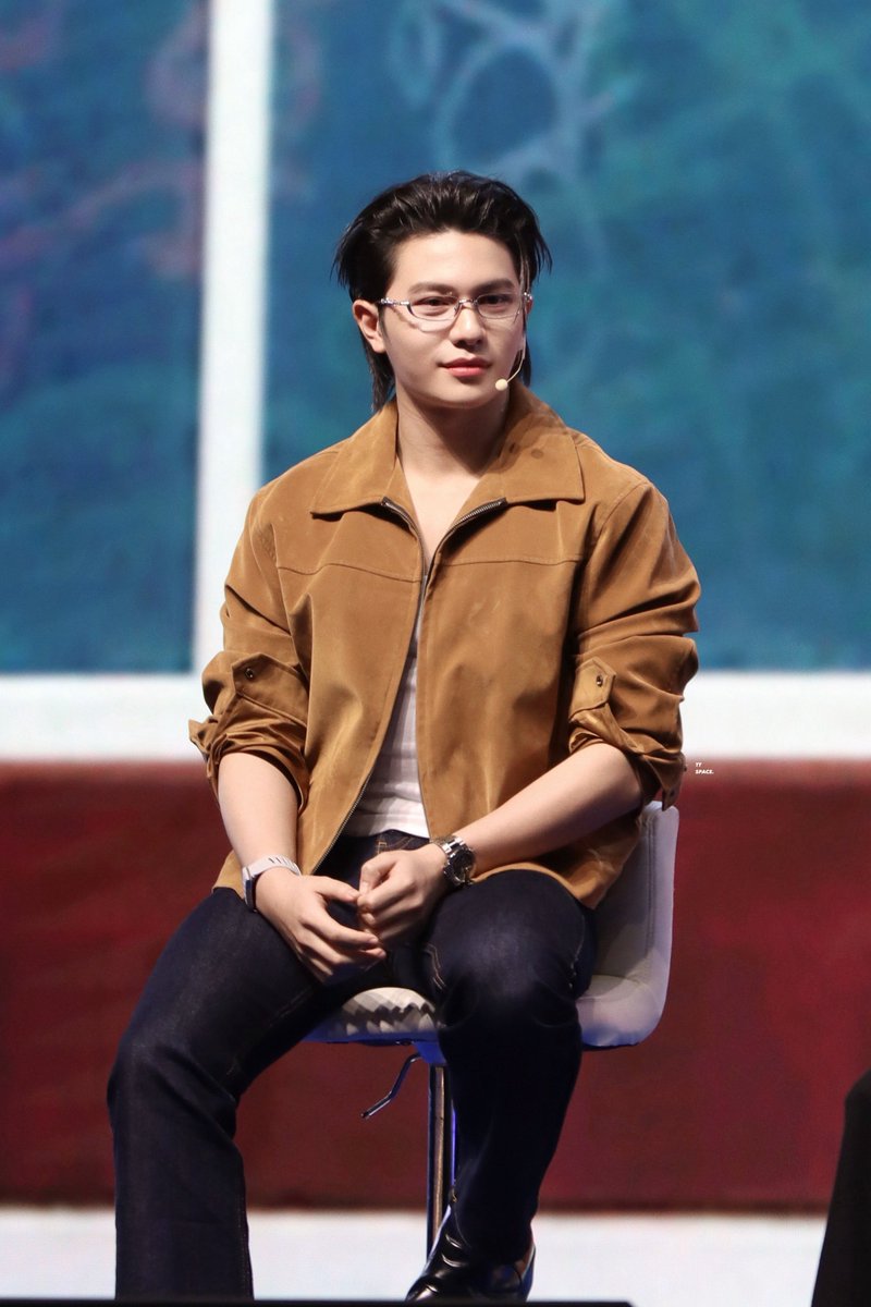 TTxSpace's tweet photo. หล่อโพดดดดด🫠

WILLIAMEST WESLEY ON STAGE
#GMMTVLiveHouse
#Williamjkp https://t.co/c5MdAh5oRZ