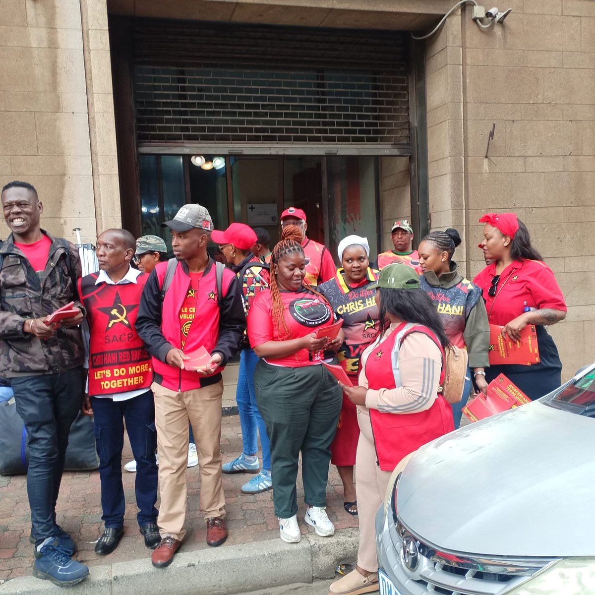 SACP1921's tweet photo. SACP activists today in Johannesburg engaging the working class, spreading the message of the Party and raising working-class consciousness towards the local government elections. #VoteSACP #VoteSACP2026 #IamVotingSACP #LGE2026
--
6 October 2026 https://t.co/iSQYCZ7zXW