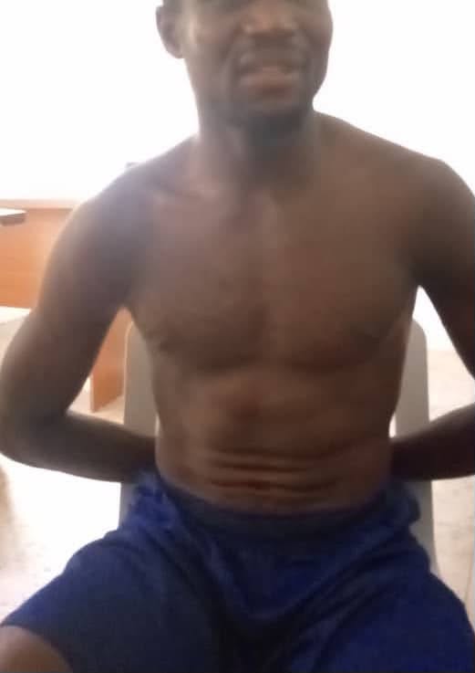 manhajarrayuwa's tweet photo. ’Yan sandan Abuja sun ceto wani yaro da ake zargin ya yi yunkurin sace wa ta yarinya a Kuje

Karin bayani: https://t.co/FhBfMLaGqK https://t.co/r6jmIq0GMc