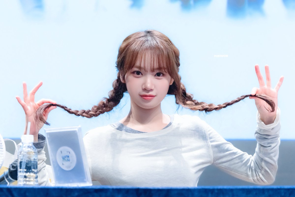 PUFFWON27's tweet photo. 20260705
WITHMUU OFFLINE FANSIGN
👐🏻
#르세라핌 #LE_SSERAFIM
#김채원  #KIMCHAEWON https://t.co/N4j6Z6l8ew