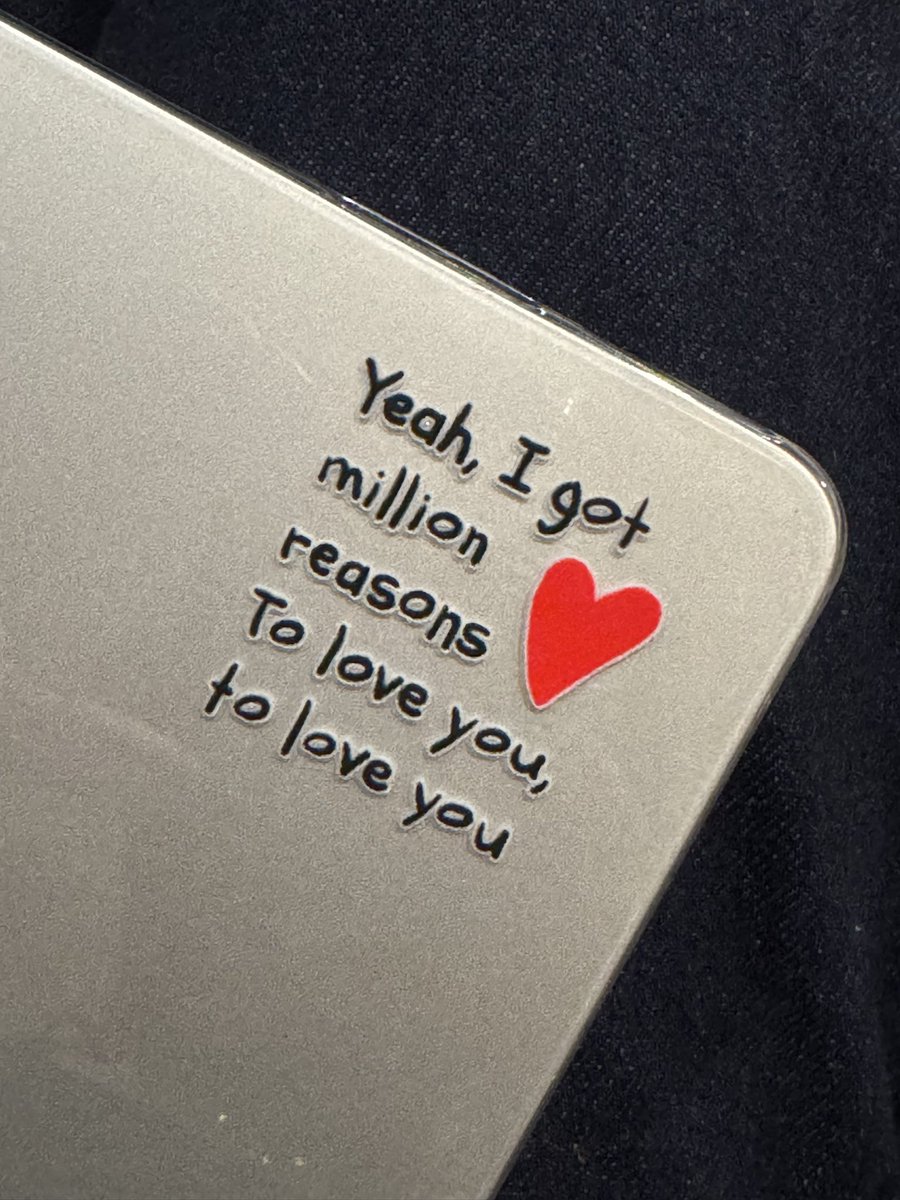 AgaligoBlemono's tweet photo. ⭐️ Giveaway #YOUNGESTinBKK ⭐️

“million reasons” uv dft sticker 

size : 5 cm.
quantity : 120 EA 
time &amp; place : TBA  
——————

✨🤍🦊🎶🎤🎸🍀

#YoungK_Solo_Tour_YOUNGEST 
#ตลาดนัดday6 https://t.co/ehSTmP32Ld