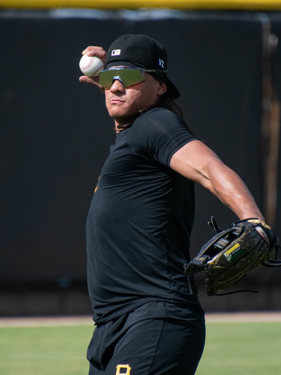 Magallanes_bbc's tweet photo. Contraseña aceptada 🔓✅

El jardinero Jhostynxon García empezó esta mañana su preparación en el JBP con el taxi squad, de cara a lo que va a ser su participación con la Nave esta temporada ⛴️💪

📸: @hcolme_7 

#Magallanes #Campeonesabordo https://t.co/hRKBczLANl