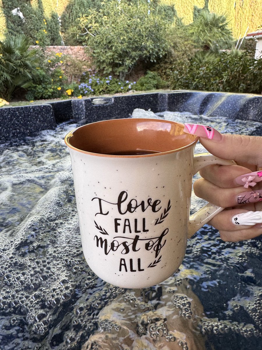 ValChavez2024's tweet photo. Cheers to Fall and a #GoodRead! ☕️🍁📖 Ready to dive into this gem by @gcouros! 🤓 A #mustread for leaders striving to emerge stronger, together by focusing on relationships, purpose, and moving #ForwardTogether! 💕 #HappyFall #happyreading #LeadersAreReaders #FitLeaders https://t.co/19DcrEeqLT