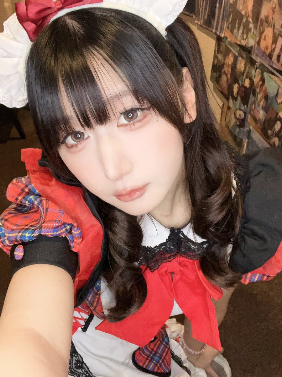 guild_apricot's tweet photo. いんしました！くるくるはーふついん
姫っぽいですか❓
久しぶりにさやかさんと！さやかさんの歌好きだからいっぱいききたいなー♡ https://t.co/lQQOzVhFuM