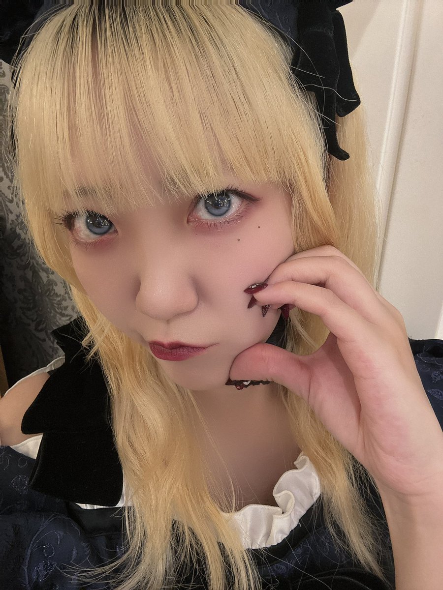 MH_lilith's tweet photo. おきゅおわ🖤

帰省前に会いにきてくれたご貴族様🥀
メリー杯のお祝いもありがとっっ いつも楽しく優しく見守ってくれててとても幸🥺
健康診断いい結果でありますように🙏
また土産話聞きにきて！
ポケパラの話もまたしたいよ！

次回は13日18時〜いますよ https://t.co/x16vY0lRcI