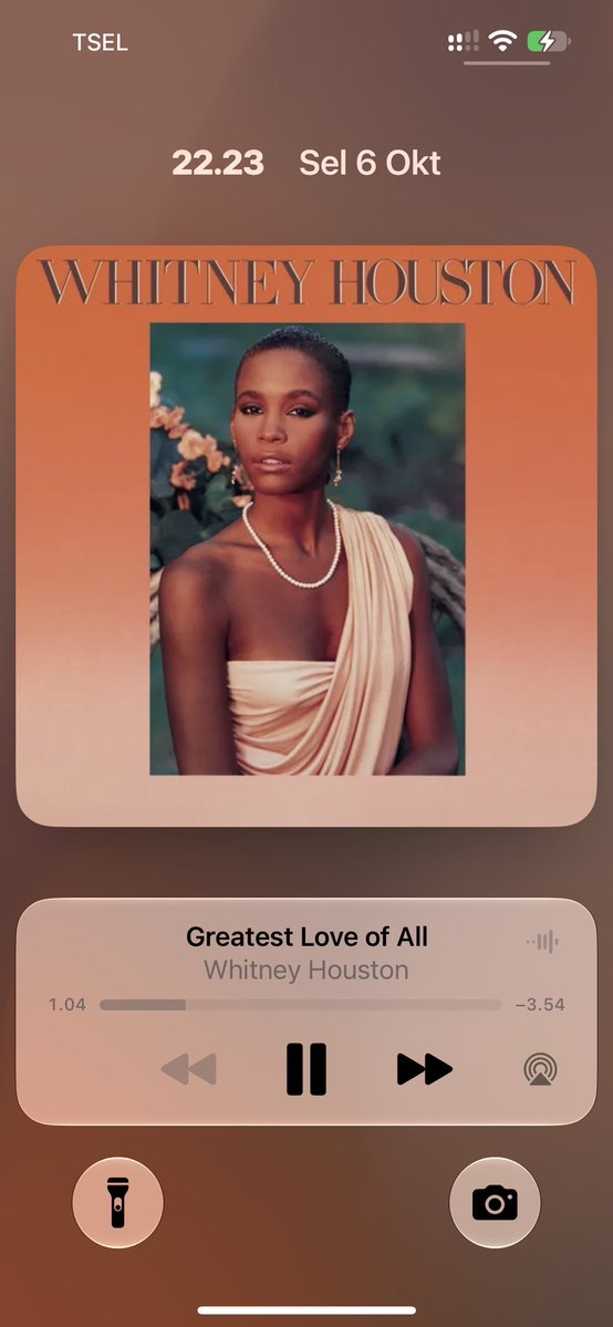tunazzes's tweet photo. lgi butuh playlist yg vibe vibe lagunya kaya ginii!!!! https://t.co/Vj51zCHOj0