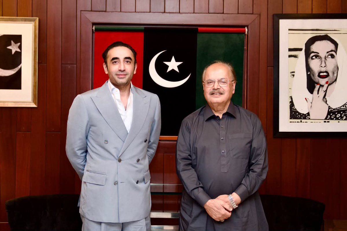 PPPAltaCanada's tweet photo. کراچی: پاکستان پیپلزپارٹی کے چیئرمین بلاول بھٹو زرداری سے پی پی پی سندھ کے سینئر نائب صدر منظور وسان نے بلاول ہاؤس میں ملاقات کی، اس موقع پر سیاسی و تنظیمی صورت حال پر تبادلہ خیال ہوا۔
@BBhuttoZardari https://t.co/Nu4Gq4X0j8