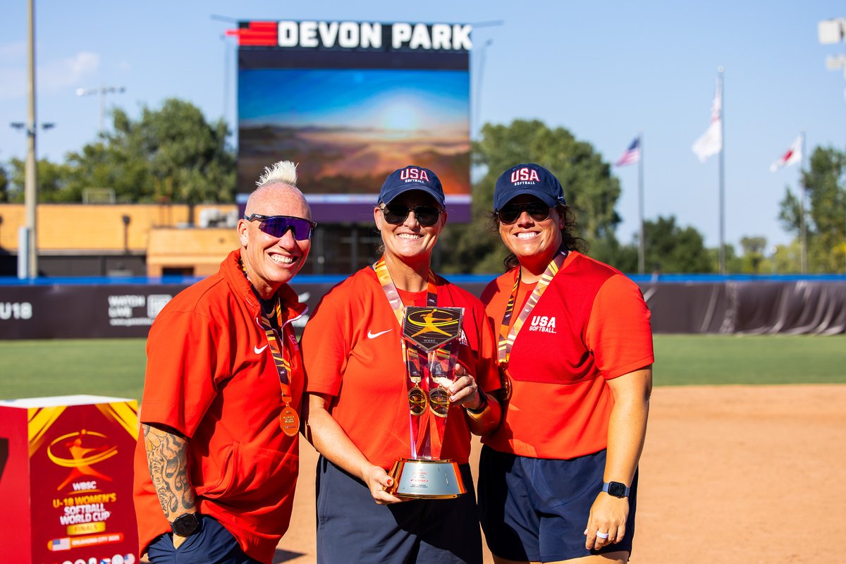 USASoftball's tweet photo. Behind every great team is a great coach ๐คฉ
Happy #NationalCoachesDay!
#USASoftball | #PlayUSAS https://t.co/mavwNpJ7ag