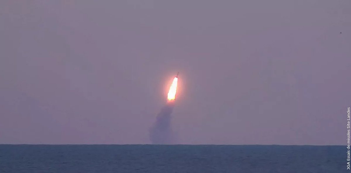 VincentLamigeon's tweet photo. Quelques photos du tir M51 de ce matin. La com s’est relâchée sur le sujet, on ne voyait guère de photo de cette qualité auparavant https://t.co/FkVFbec8n6