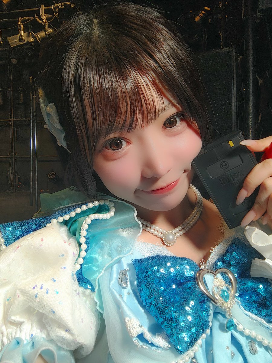 sho_monmon61's tweet photo. こはなちょっと髪の毛切りすぎたらしいけどそれでも超可愛かった☺️ https://t.co/f0Uz6WUQlo