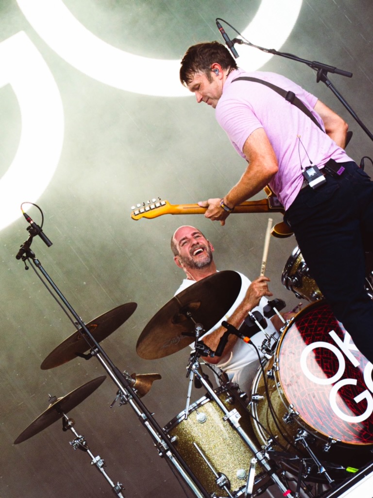 okgo's tweet photo. @shakykneesfest, you truly delivered on that name (check out that last slide for proof). 

Nottingham, Glasglow, Manchester, and London— same thing next month? Tickets at https://t.co/KmB1qgUqqd. 
📸 April Andersen https://t.co/5PaBnaBwNV