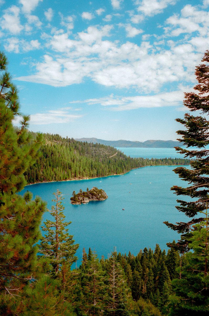 AlexKittoe's tweet photo. A day on Lake Tahoe 🎞️ https://t.co/Gjti1iC58D