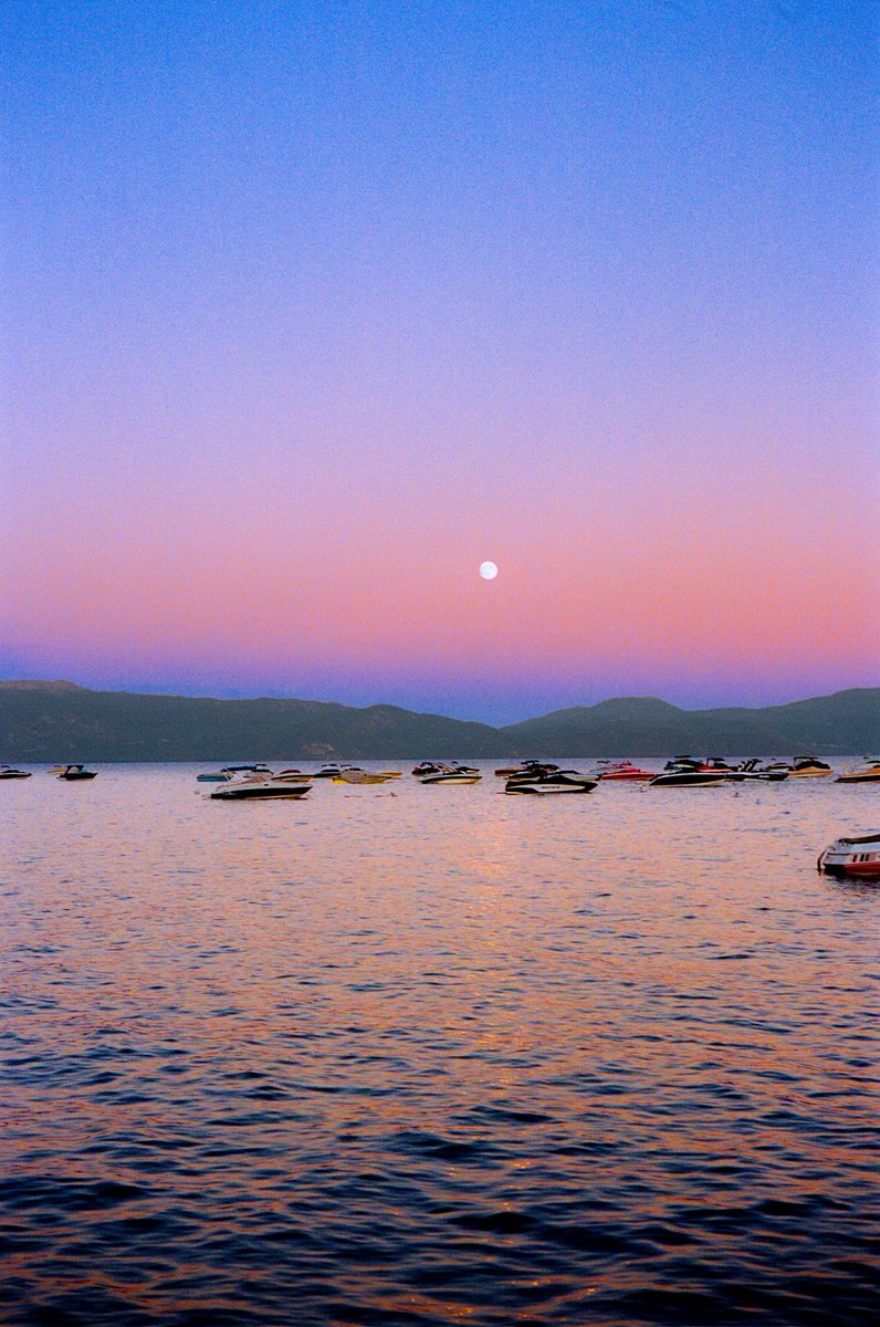 AlexKittoe's tweet photo. A day on Lake Tahoe 🎞️ https://t.co/Gjti1iC58D