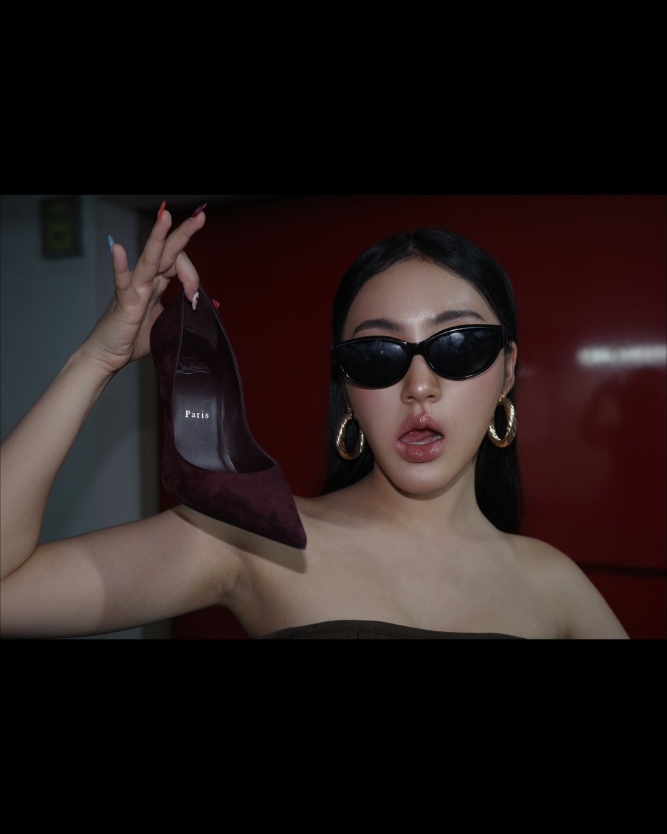 ippunnchyou's tweet photo. Call me laterrr
#SiamDiscoveryBIFW2026x4EVE https://t.co/7kgB8LdDHe