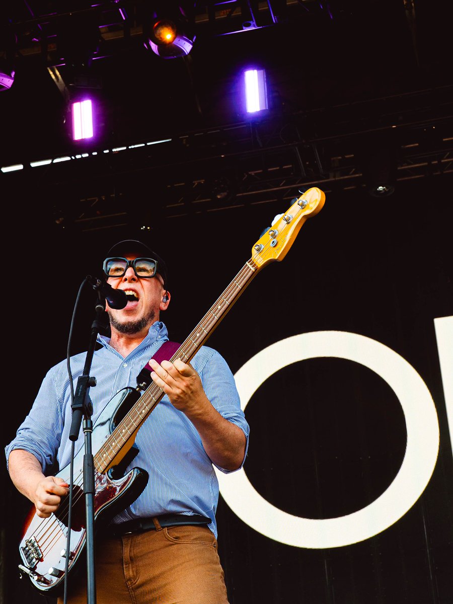 okgo's tweet photo. @shakykneesfest, you truly delivered on that name (check out that last slide for proof). 

Nottingham, Glasglow, Manchester, and London— same thing next month? Tickets at https://t.co/KmB1qgUqqd. 
📸 April Andersen https://t.co/5PaBnaBwNV