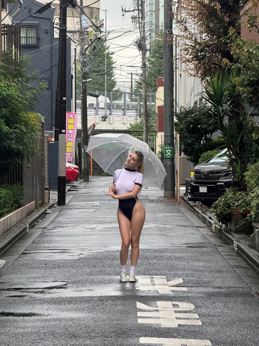 EvaElfie's tweet photo. This was made during a typhoon warning btw 🫪 https://t.co/y9QeDsT4E2