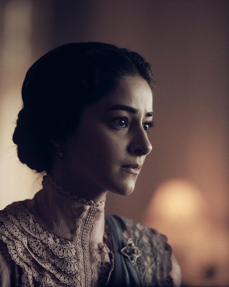 Ananya_Universe's tweet photo. Our girl @ananyapandayy as Dilreet Gill >>> 🤍
Still such a special one from #KesariChapter2! ✨
#AnanyaPanday #AkshayKumar #Kesari2 #Dharma #DharmaProductions #Actress #Bollywood #Patriotic #LegalDrama #Historical #CourtroomDrama #JioHotstar #Trending #Viral https://t.co/60EKTOzbEX