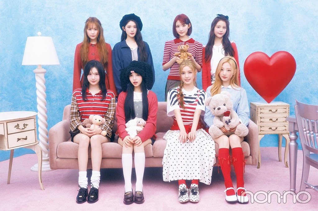Jeongiav's tweet photo. strike a pose on a plush pink couch for 𝗻𝗼𝗻𝗻𝗼 𝗺𝗮𝗴𝗮𝘇𝗶𝗻𝗲 ʚৎ with my favorite pastel girlies and teddy bears! wandering japan’s dreamy streets.. ⭐️ made our tiny heart go full pop with this 🎀 < edition! > ꢤꢆ 💥 https://t.co/zlHfrTUGd7
