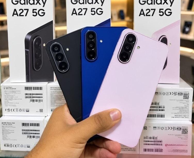 promodeadriano's tweet photo. 🔥 QUALIDADE SAMSUNG! 😎📱

📱 Samsung Galaxy A27 5G 128GB 💾 6GB RAM
✨ Tela Super AMOLED 6,7"
📸 Câmera tripla 50MP + selfie 12MP
🔋 5.000 mAh • IP67 • NFC • Dual SIM
🤖 Recursos de IA

📦 Frete grátis para todo o Brasil
💰 R$ 1.266 no Pix
🎟️ Cupom: SEMDEMORA

🛒 Compre aqui 👇

https://t.co/nKTh19G0SU

#Samsung #Celular #Ofertas