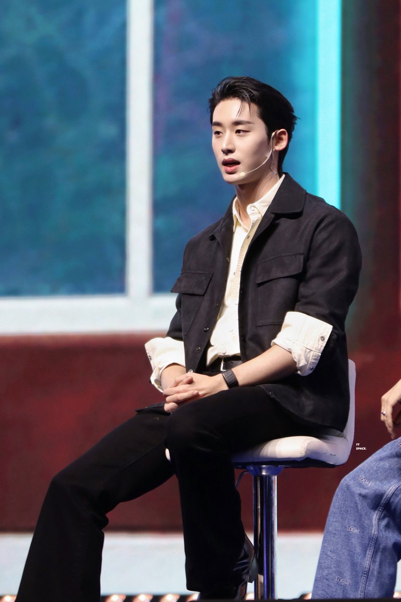 TTxSpace's tweet photo. เป๊ะทุกอง ✨

WILLIAMEST WESLEY ON STAGE
#GMMTVLiveHouse
#est_rvp https://t.co/PqmUApYlA3