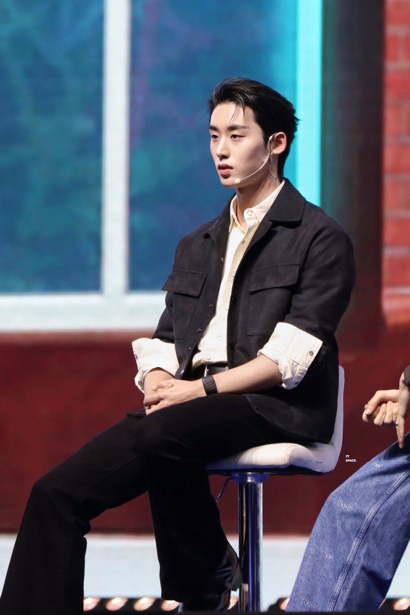 TTxSpace's tweet photo. เป๊ะทุกอง ✨

WILLIAMEST WESLEY ON STAGE
#GMMTVLiveHouse
#est_rvp https://t.co/PqmUApYlA3