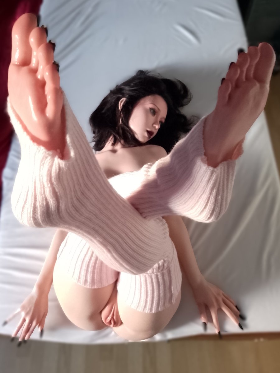 hondsdoll's tweet photo. 🖤 Raven doing her morning Yoga exercise 🩷
Raven is a synthetic girl made by Stella Dolls 💕
#yogaflow #yogagirl #sexyyoga #sexdoll #sexualwellness #sexual #overknee #overkneesocks #asianhotness #asiangirl #sexyasian #asian #asiantits #asianpussy #asianbeauty #beautifulasian https://t.co/Jxpsfuut9F